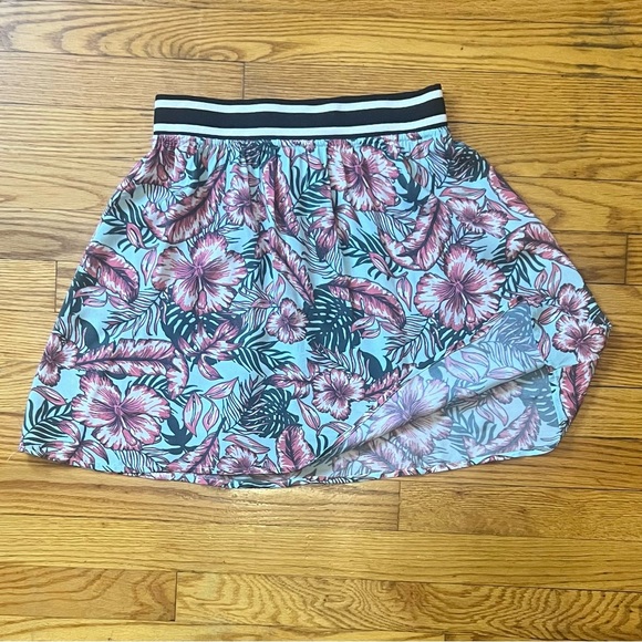 Divided by H&M Activewear Top /Skirt Women’s Multicolor Floral Set Top 6 Skirt 8 - Picture 4 of 10